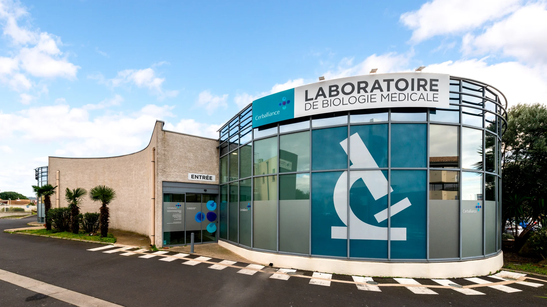 Bio nettoyage et désinfection des environnements sensibles tels que les laboratoires